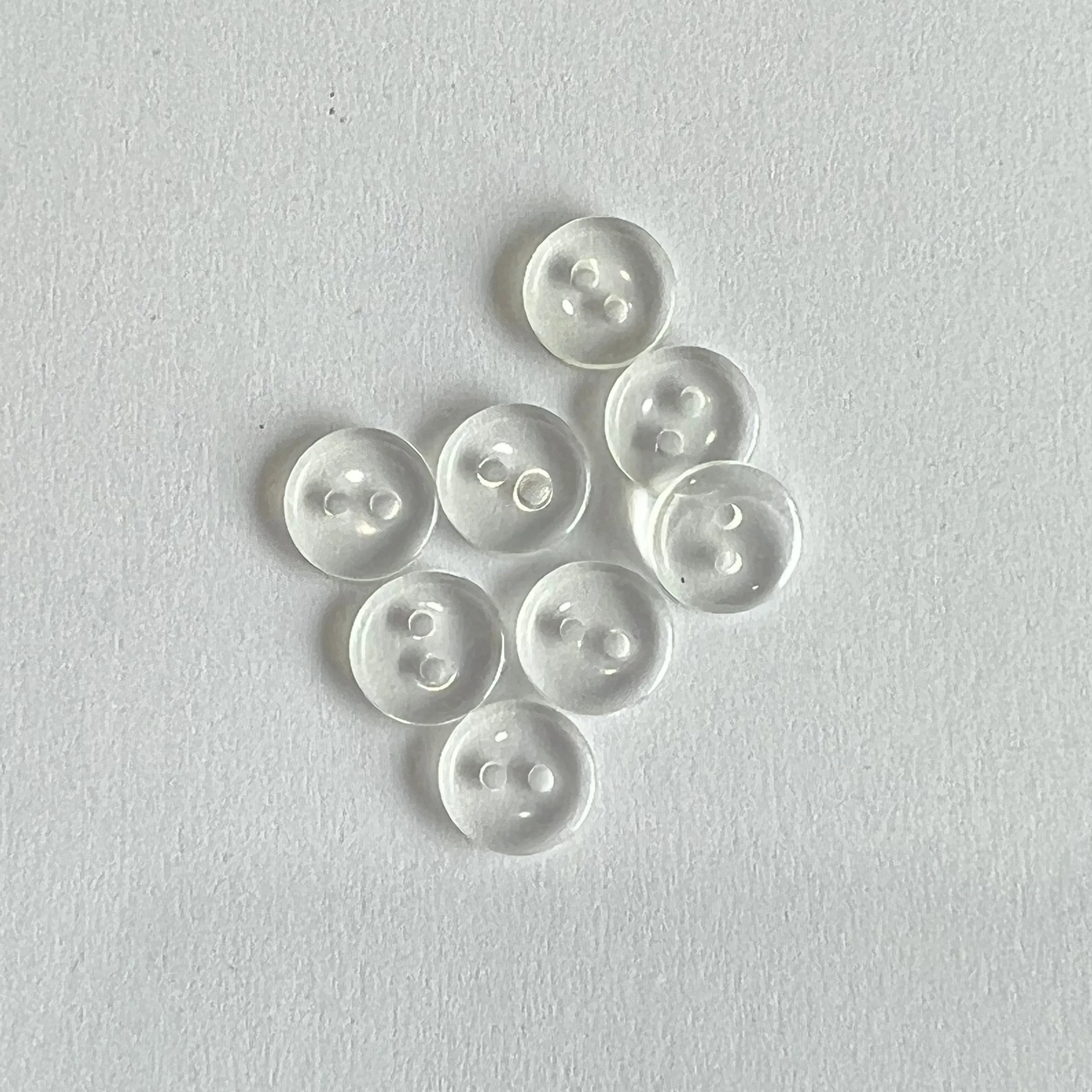 Clear / 2 Hole / Polyester