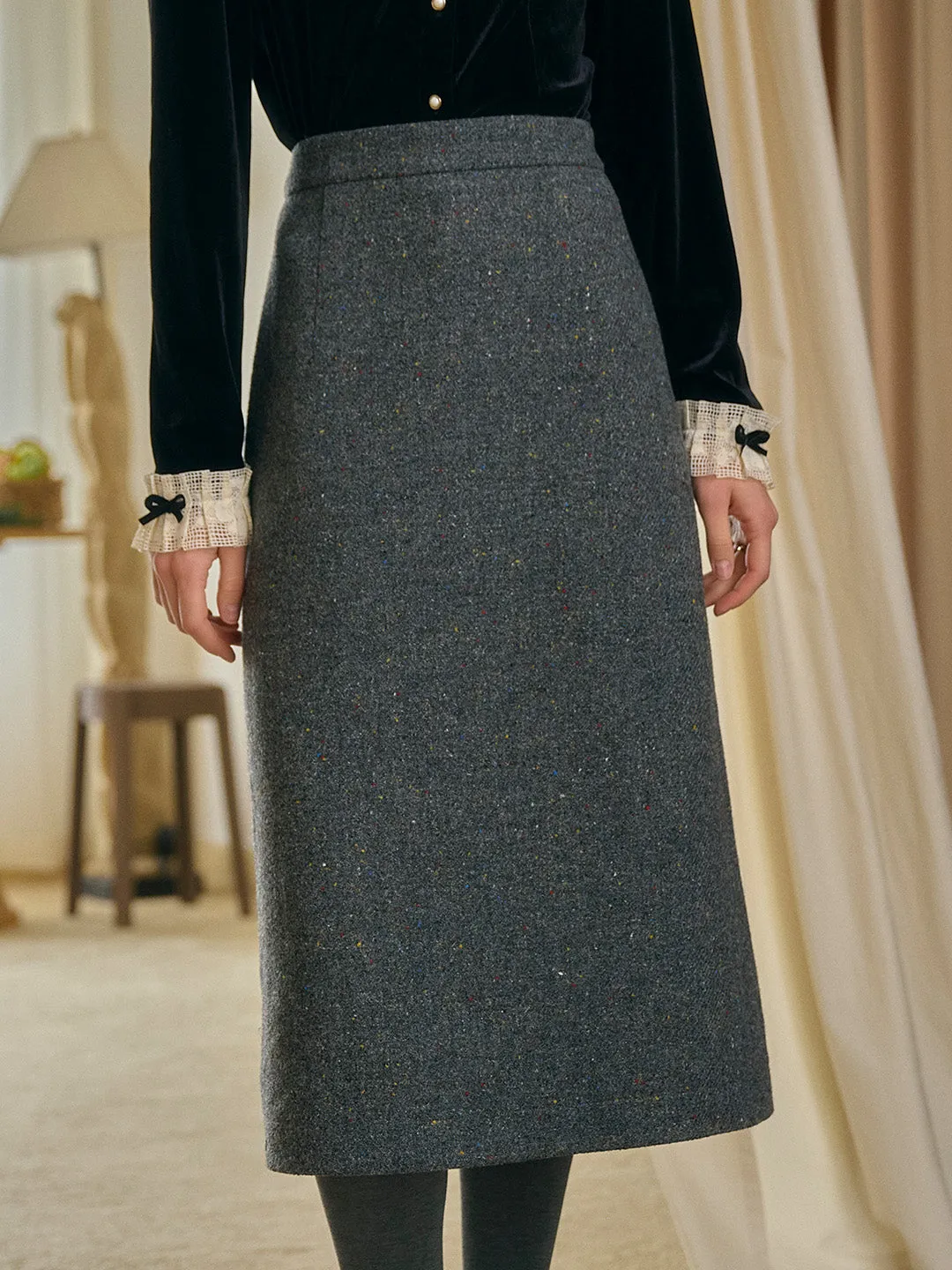 Gwen Classic Versatile Gray Dotted Straight Skirt