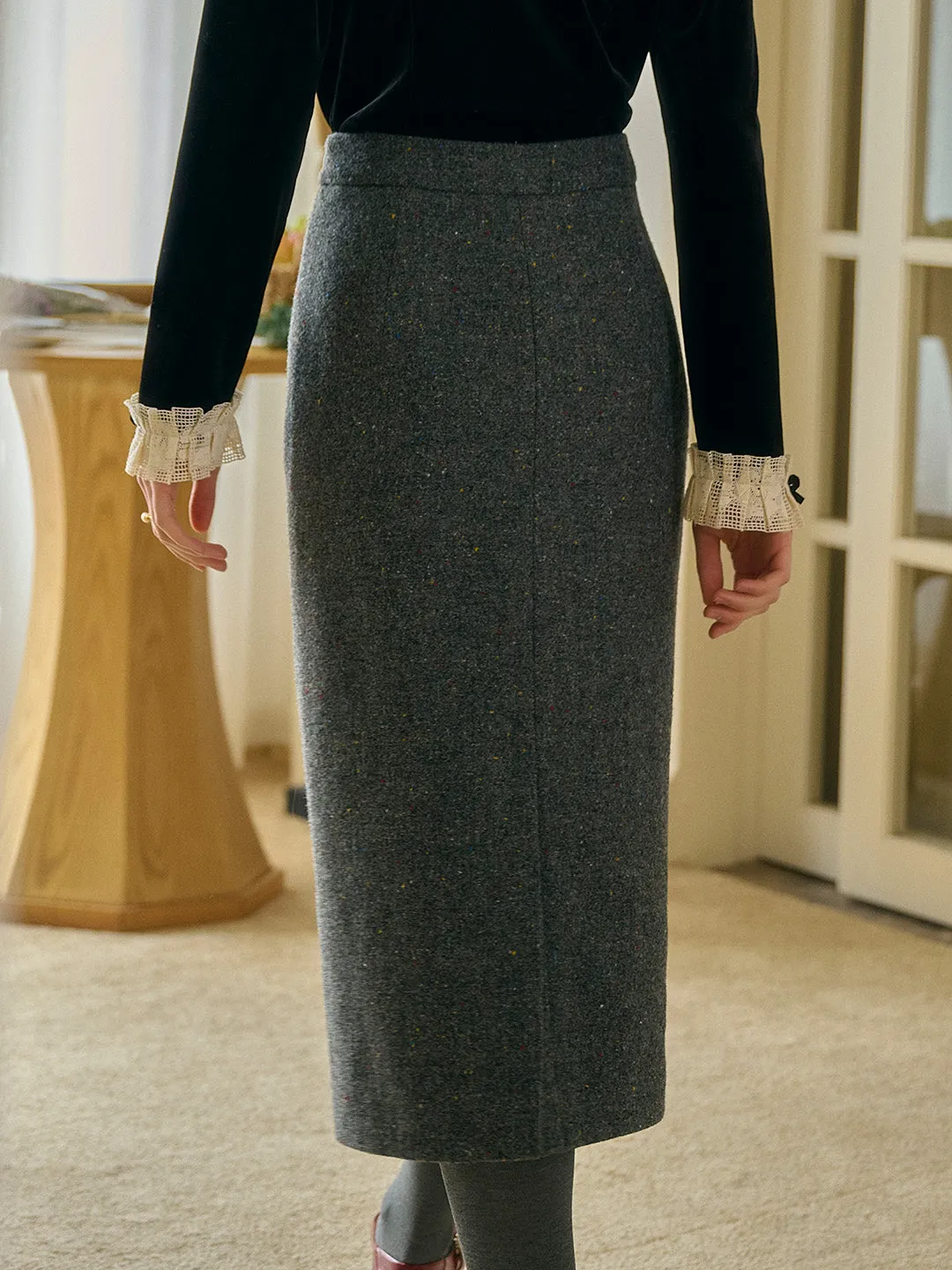 Gwen Classic Versatile Gray Dotted Straight Skirt