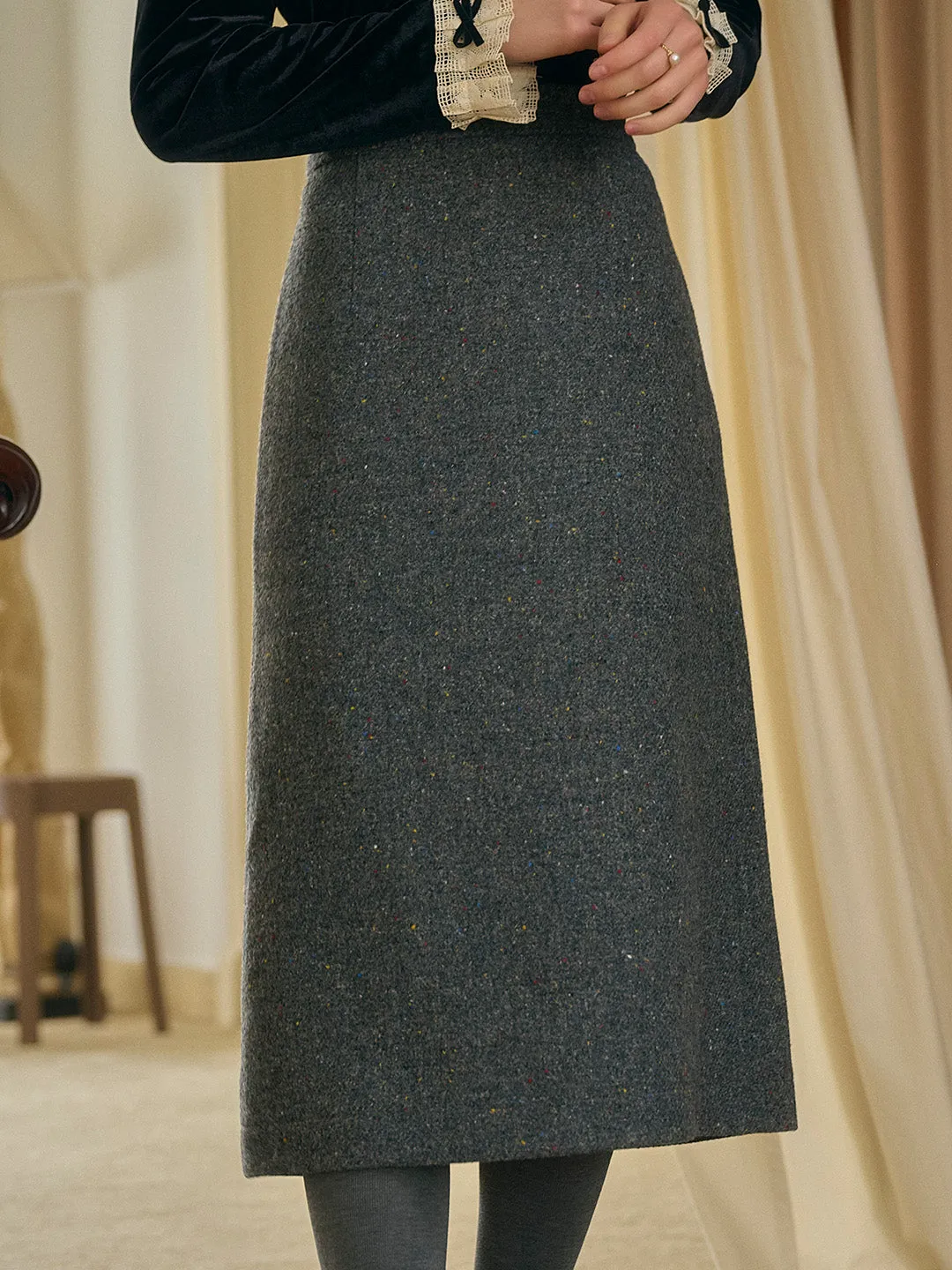 Gwen Classic Versatile Gray Dotted Straight Skirt