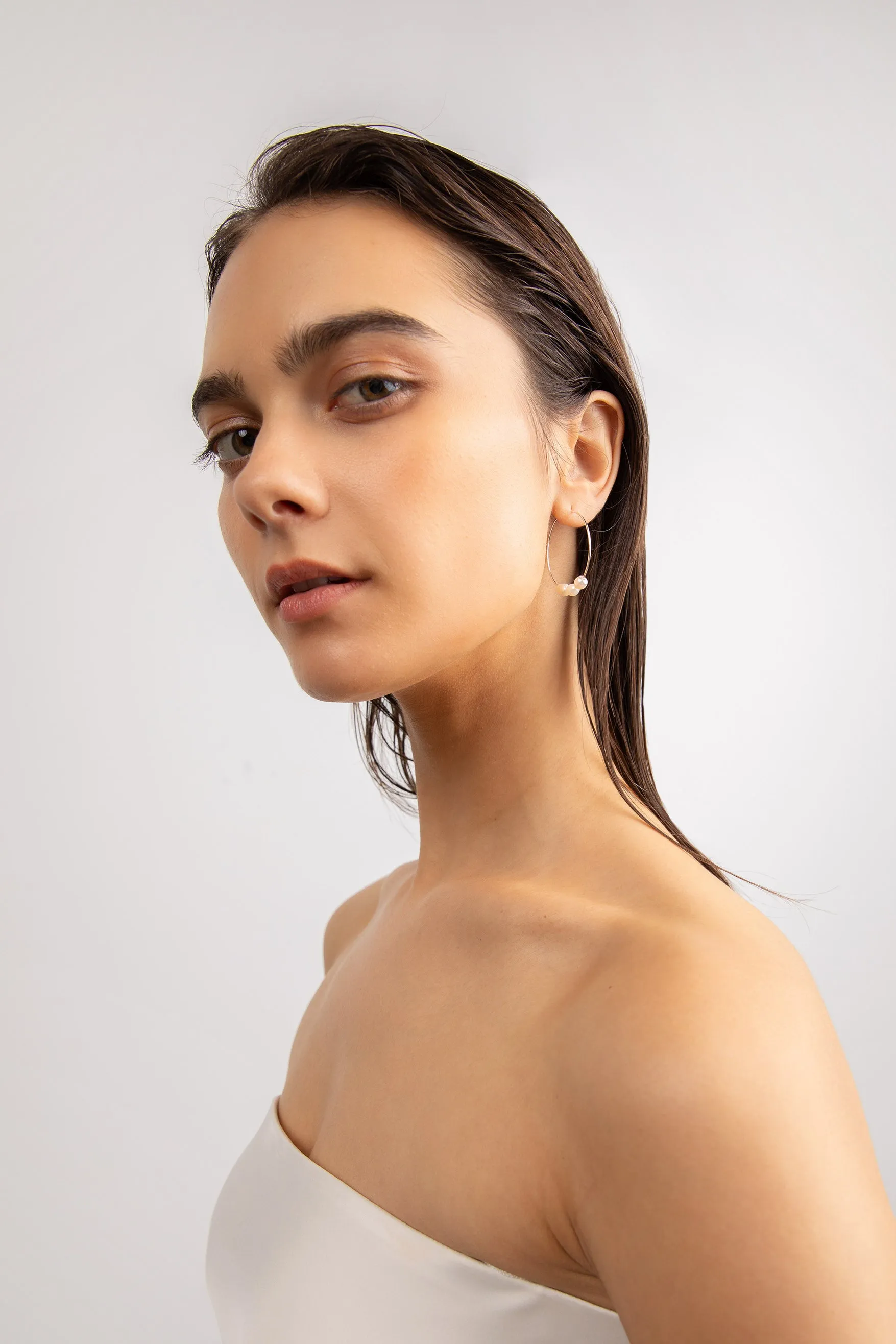 PEARL HOOP EARRING
