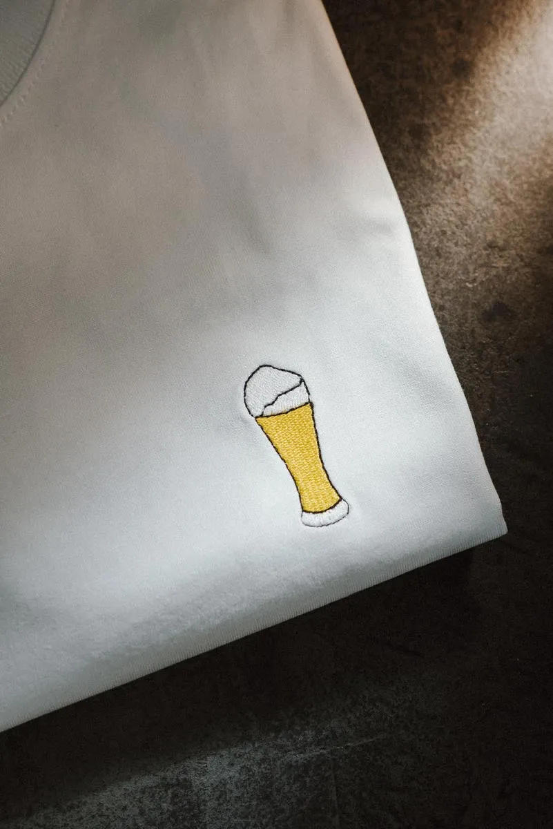 Weißbier | Besticktes Frauen Oversized Bio Baumwoll T-Shirt